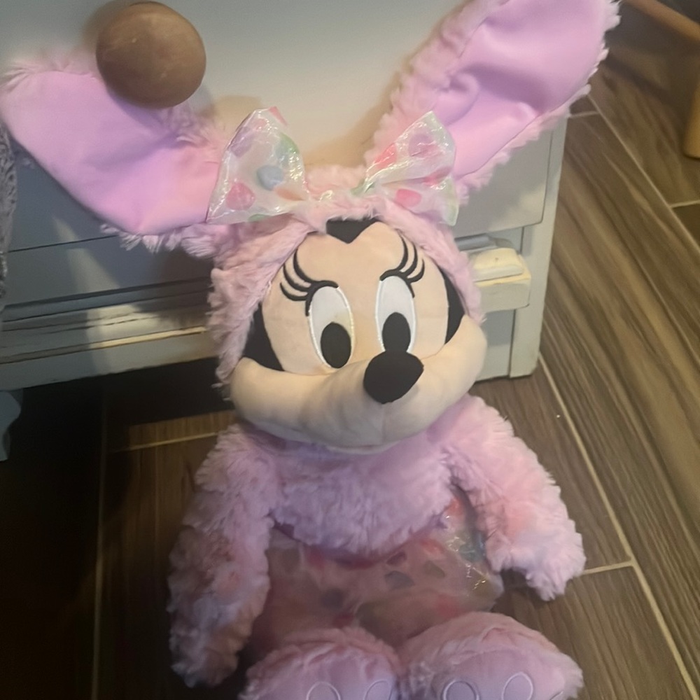 Disney store Easter Minnie Mouse brand new with tags